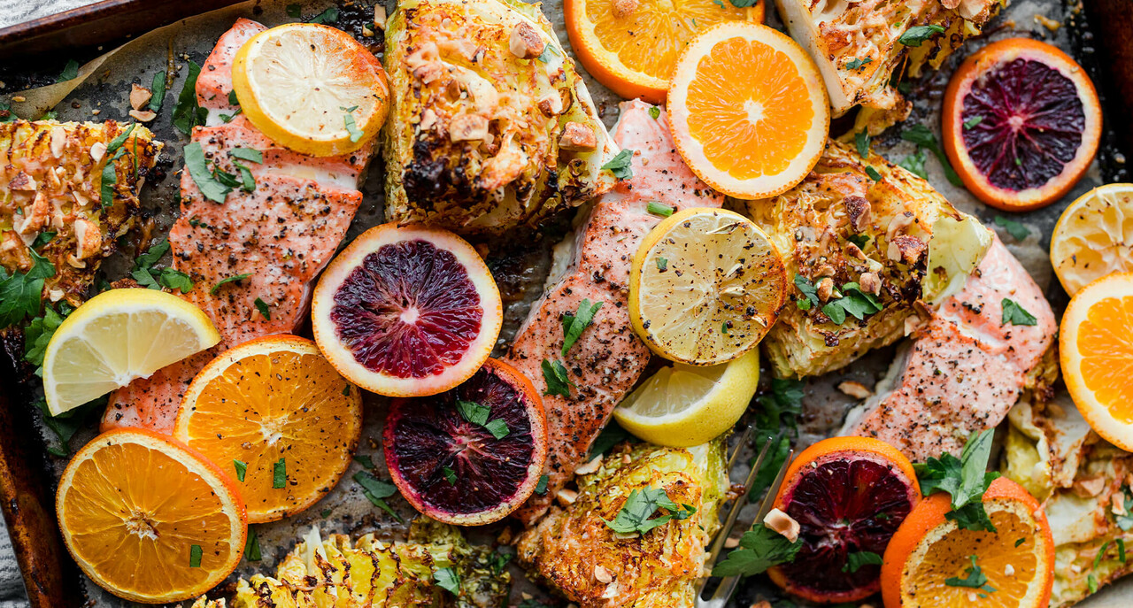 sheet pan salmon with roasted cabbage