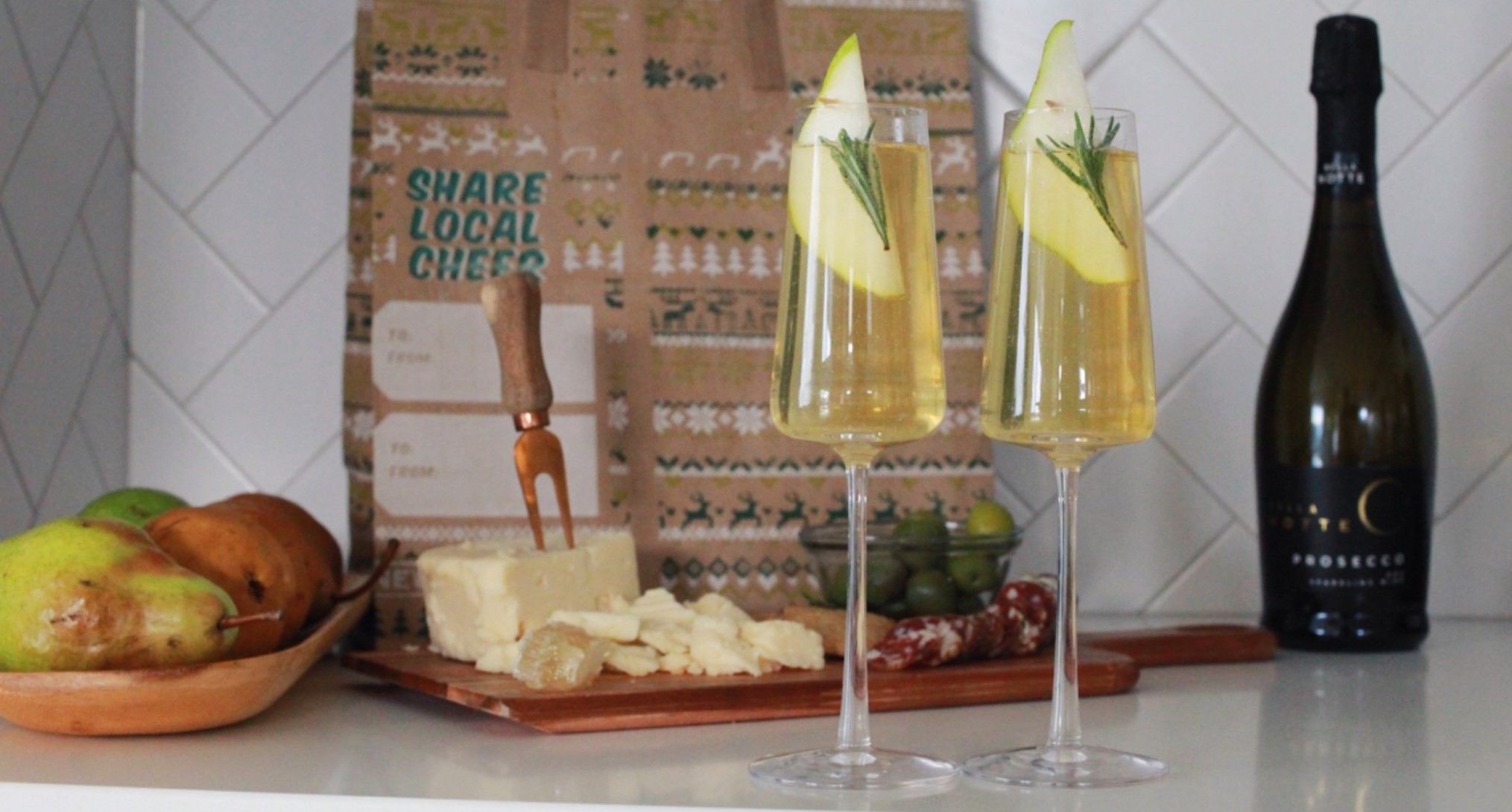 sparkling ginger pear cocktail