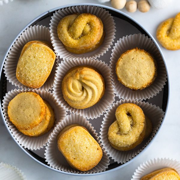 holiday butter cookies recipe by baking the goods
