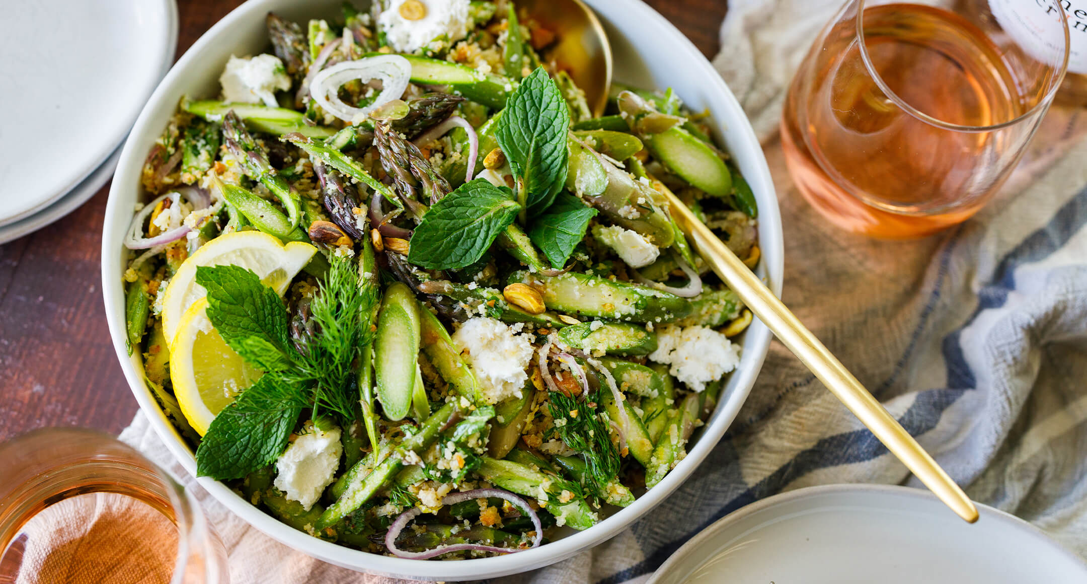 spring salad with raw asparagus