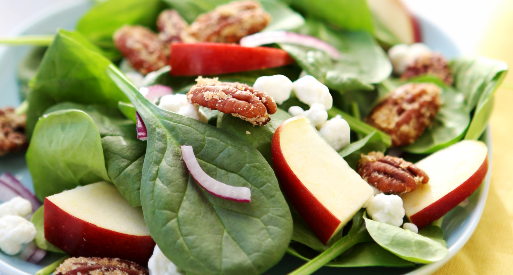 spinach, apple, and pecan salad