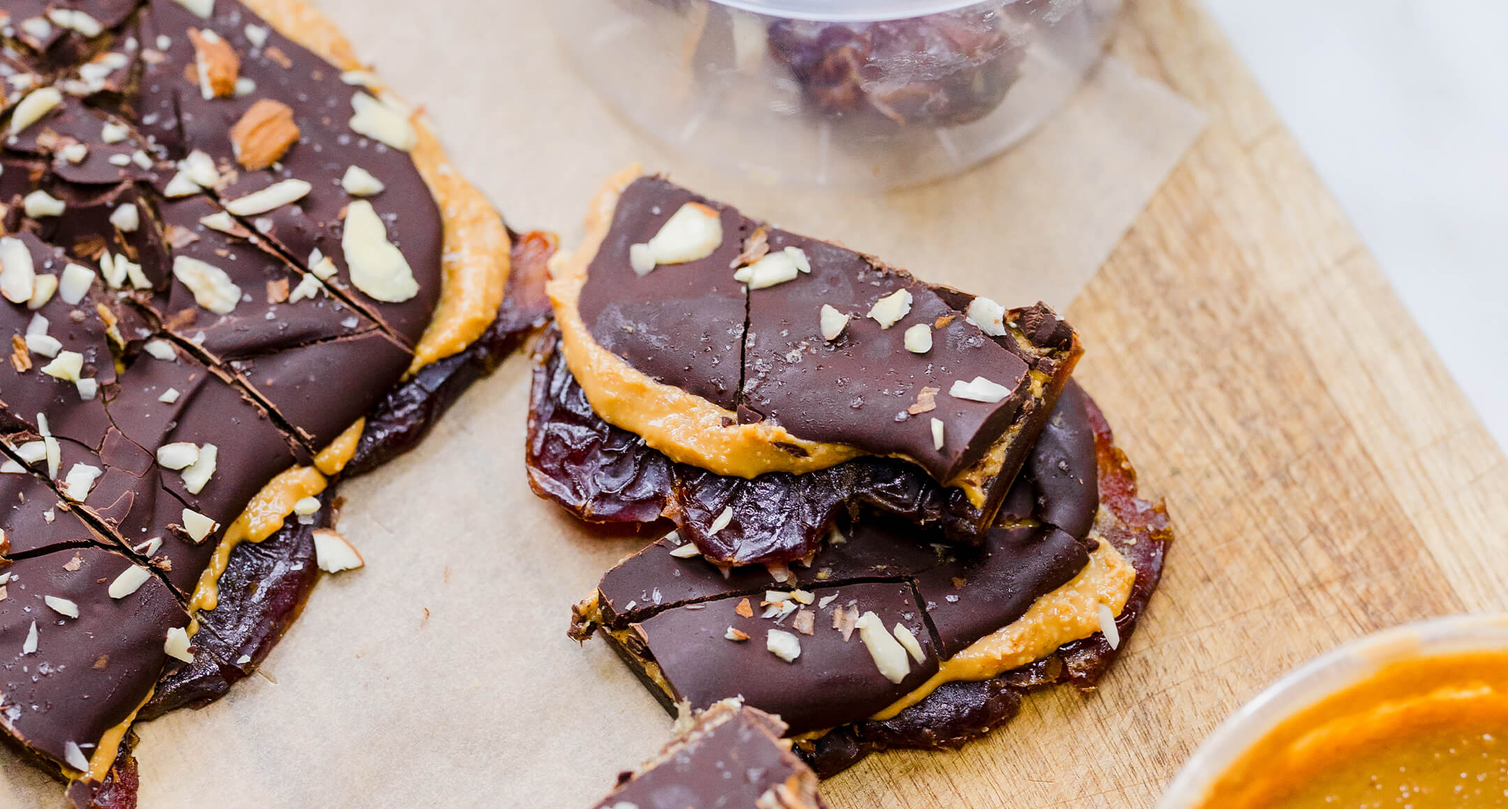 chocolate date dessert bars
