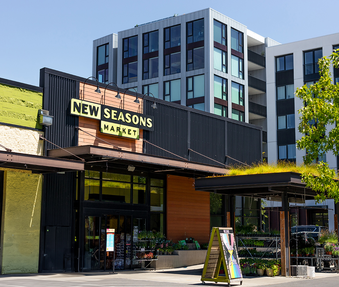 photo of Williams New Seasons grocery store exterior