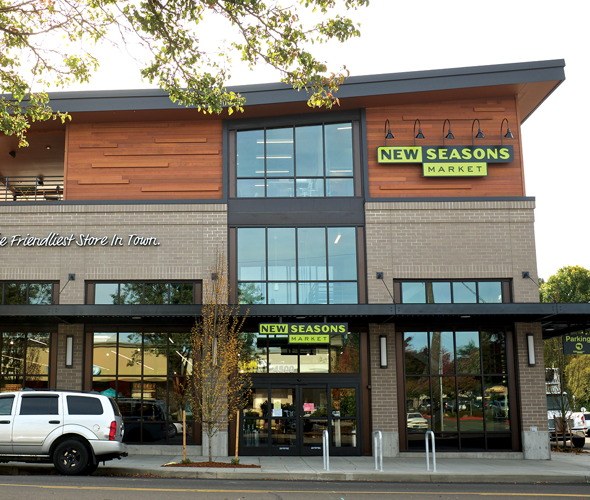 photo of Woodstock New Seasons grocery store exterior