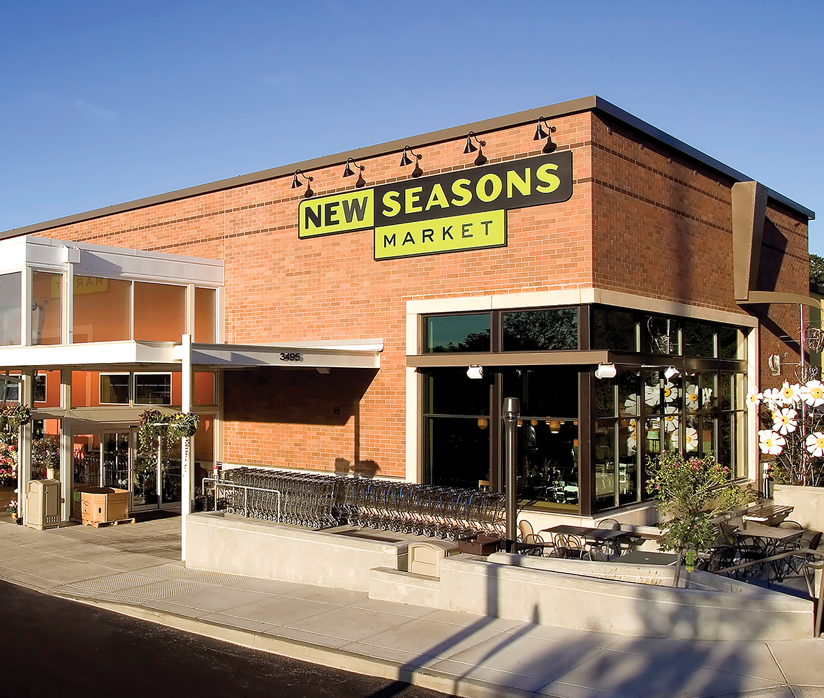 photo of Cedar Hills New Seasons grocery store exterior