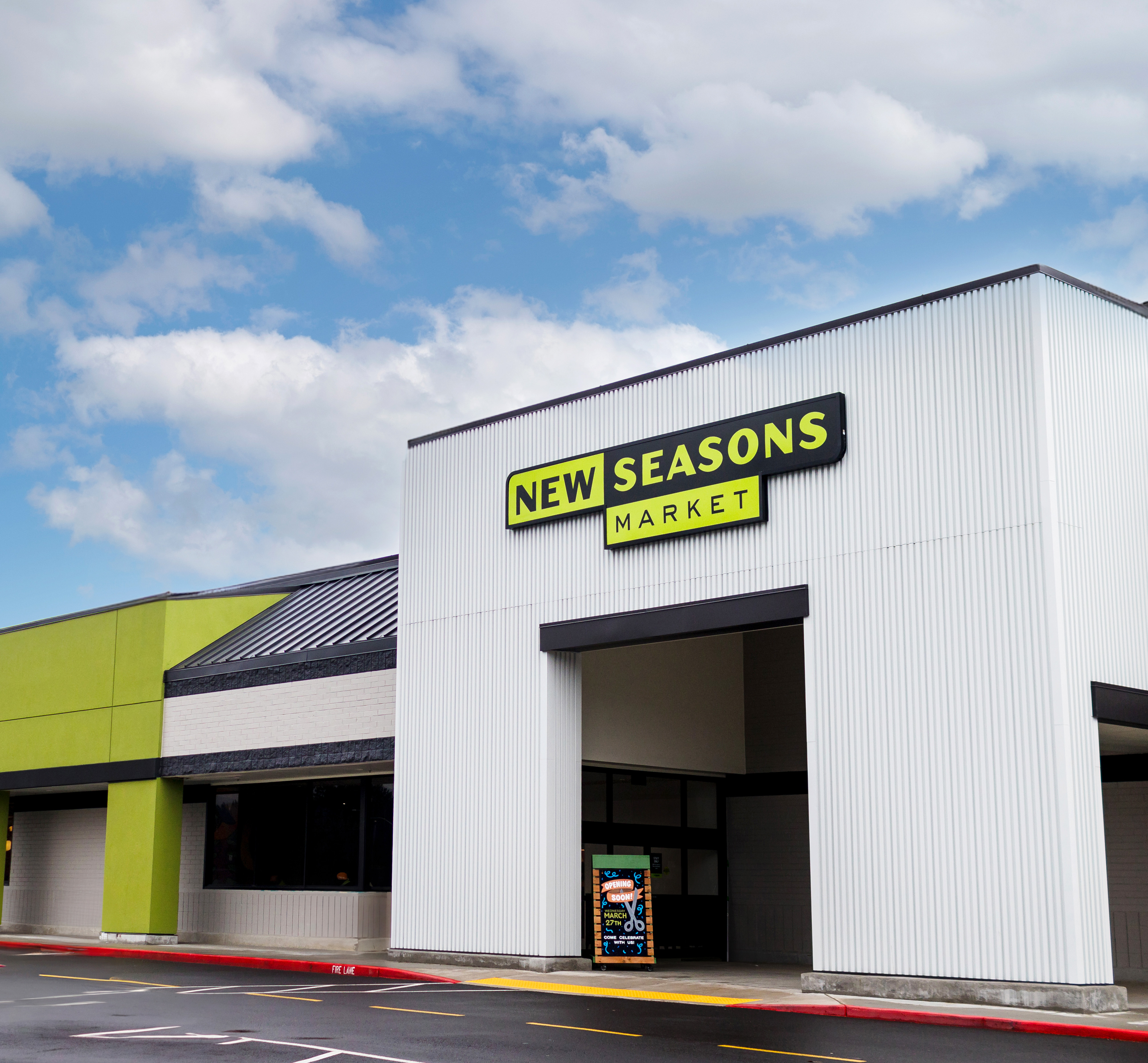Exterior of Milwaukie New Seasons Market store.